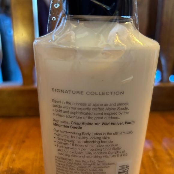 Bath & Body Works Mens Alpine Suede 8 oz Body Lotion - Picture 3 of 5
